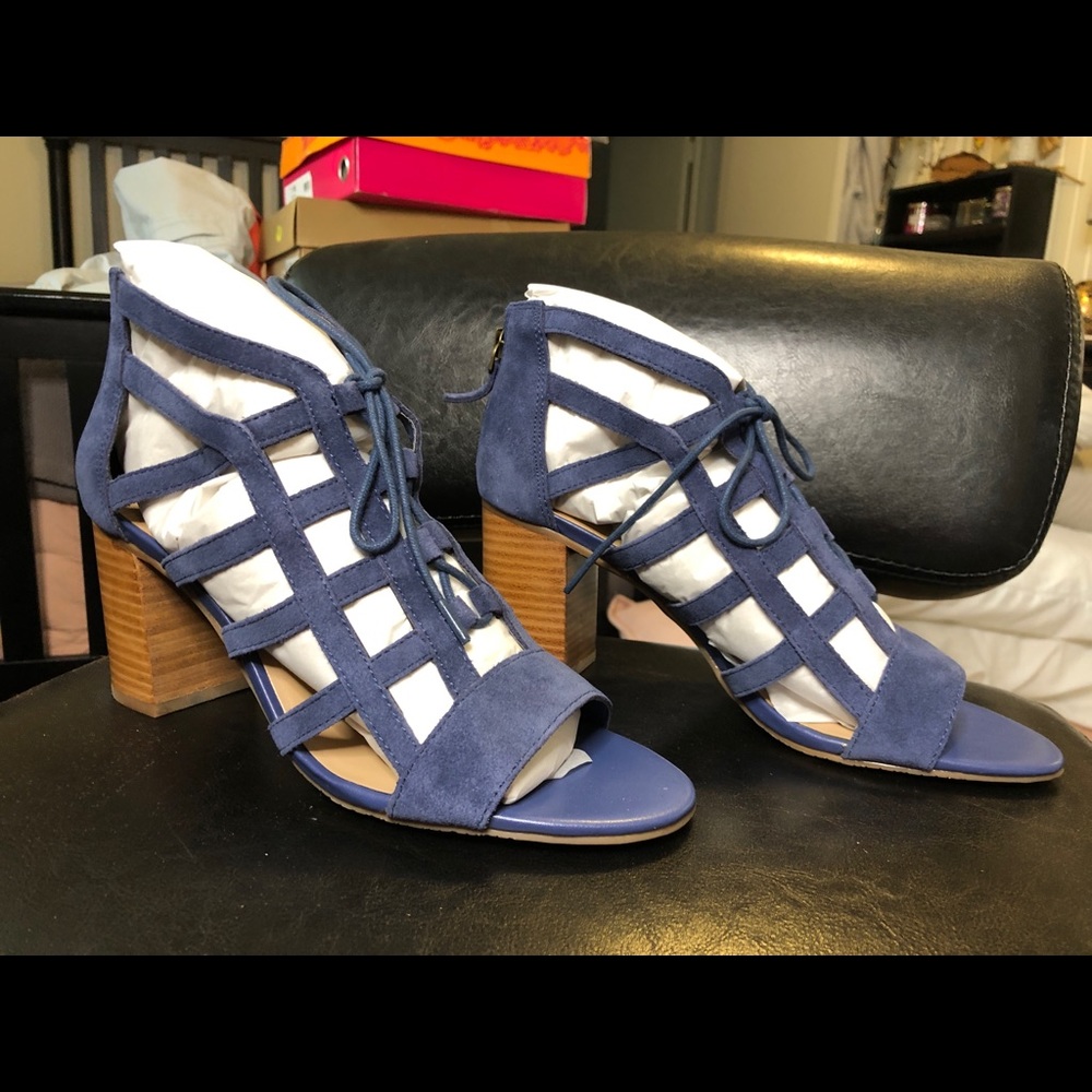 Navy blue sandals.